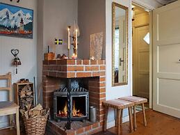 6 Person Holiday Home in 38472-by Traum