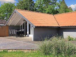 6 Person Holiday Home in Vaeggerlose
