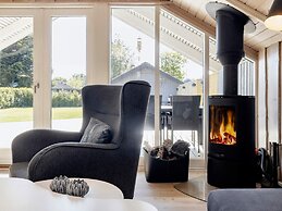 6 Person Holiday Home in Vaeggerlose