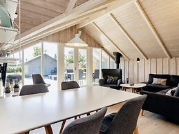 6 Person Holiday Home in Vaeggerlose