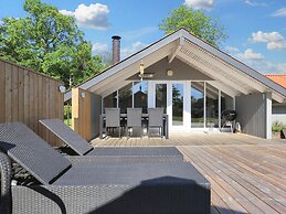 6 Person Holiday Home in Vaeggerlose