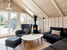 6 Person Holiday Home in Vaeggerlose