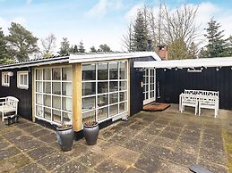 4 Person Holiday Home in Vaeggerlose