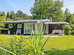 4 Person Holiday Home in Vaeggerlose
