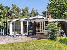 4 Person Holiday Home in Vaeggerlose