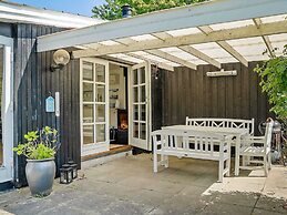 4 Person Holiday Home in Vaeggerlose