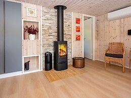 6 Person Holiday Home in Ulfborg