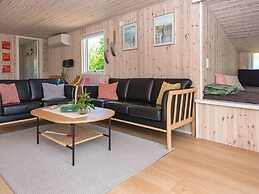6 Person Holiday Home in Ulfborg