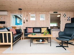 6 Person Holiday Home in Ulfborg