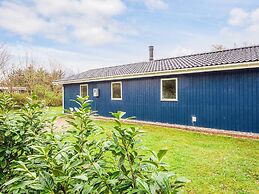 6 Person Holiday Home in Ulfborg
