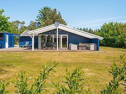 6 Person Holiday Home in Ulfborg