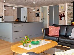 6 Person Holiday Home in Ulfborg