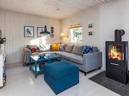 6 Person Holiday Home in Hals