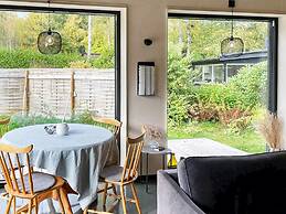 6 Person Holiday Home in Hjarnarp