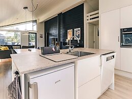 9 Person Holiday Home in Vaeggerlose