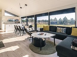 9 Person Holiday Home in Vaeggerlose