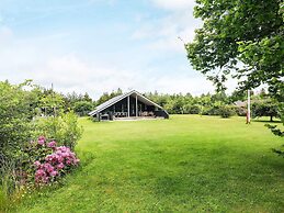8 Person Holiday Home in Hojslev