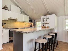 8 Person Holiday Home in Hojslev