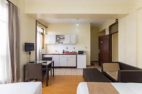 Cool Luxurious Studios