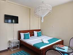 Cool Luxurious Studios