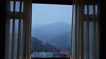 Rufina Pinasa Residency