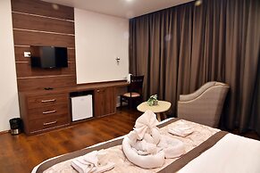 Rufina Pinasa Residency