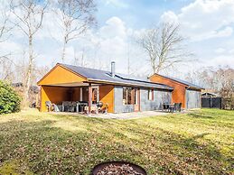 6 Person Holiday Home in Glesborg