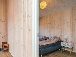 6 Person Holiday Home in Glesborg