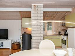 6 Person Holiday Home in Hemmet