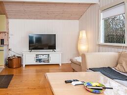 6 Person Holiday Home in Hemmet
