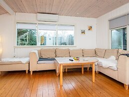 6 Person Holiday Home in Hemmet