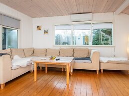 6 Person Holiday Home in Hemmet