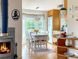 6 Person Holiday Home in Hjo-by Traum