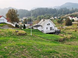 6 Person Holiday Home in Frekhaug