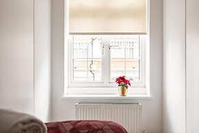 Park Lane 4-bed Huge Designer pad