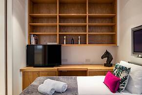 Park Lane 4-bed Huge Designer pad