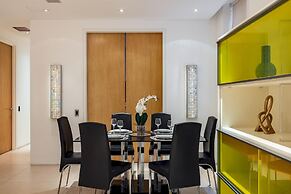 Park Lane 4-bed Huge Designer pad