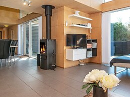 12 Person Holiday Home in Logstor-by Traum