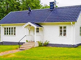 4 Person Holiday Home in Asbro