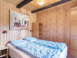 6 Person Holiday Home in Blavand