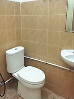 OYO 91936 Hotel Lima Dara