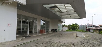 Newton Apartmen Residence By Ayulian