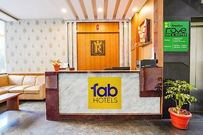Fabhotel Rove Inn & Suites