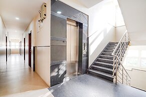 Fabhotel Rove Inn & Suites