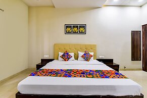 Fabhotel The Castle Homestay