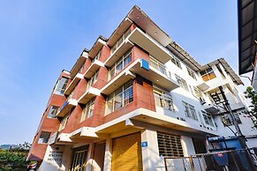 Fabhotel Raj Residency