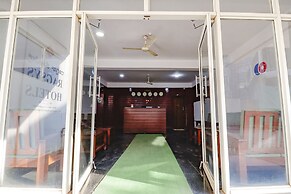 Fabhotel Raj Residency