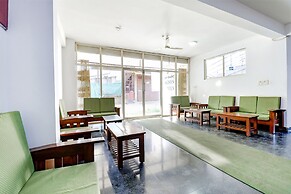 Fabhotel Raj Residency