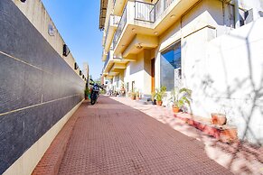 Fabhotel Shree Sai Residency