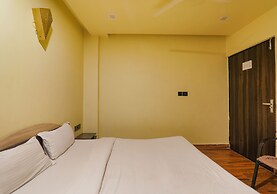 Fabhotel Lemon Grass